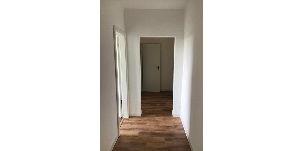 Etagenwohnung Stavenhagen - 3 Zimmer, 64 m&sup2;, 415&euro; | Angebot:24703537