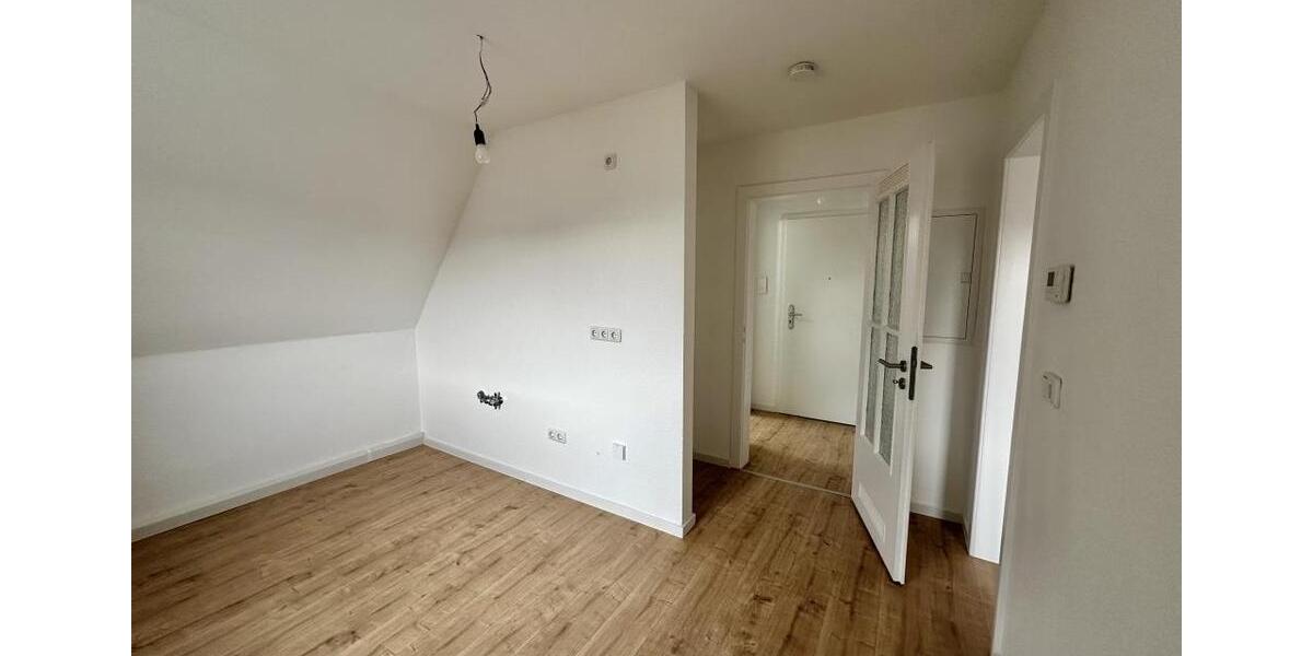 Dachgeschoßwohnung Rheda-Wiedenbrück Wiedenbrück - 3 Zimmer, 37 m&sup2;, 419&euro; | Angebot:25515282