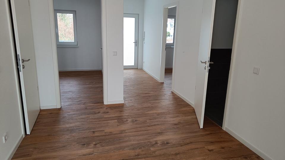 Etagenwohnung Schkeuditz - 4 Zimmer, 102 m&sup2;, 1.050&euro; | Angebot:25253511