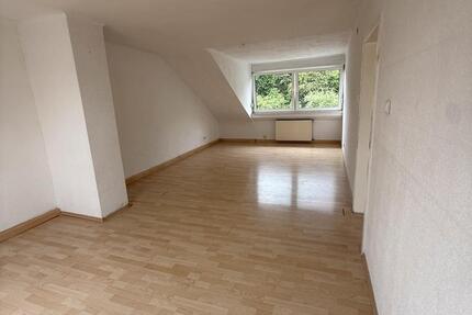 Wohnung Völklingen - 2 Zimmer, 83 m&sup2;, 550&euro; | Angebot:26548104