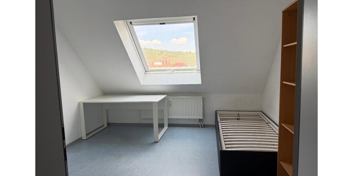 Wohnen auf Zeit Esslingen am Neckar Pliensauvorstadt - 11 Zimmer, 93 m&sup2;, 315&euro; | Angebot:26199976
