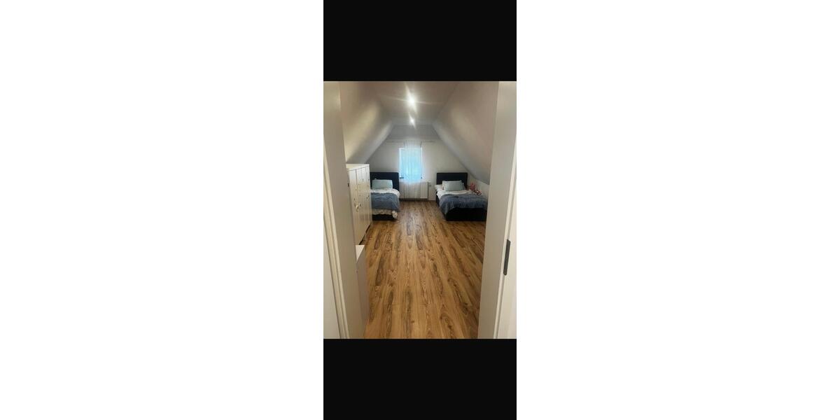 Dachgeschoßwohnung Horb am Neckar - 5 Zimmer, 160 m&sup2;, 1.200&euro; | Angebot:25106629