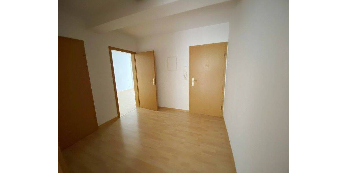 Etagenwohnung Plauen Stadtmitte - 2 Zimmer, 66 m&sup2;, 410&euro; | Angebot:26815800