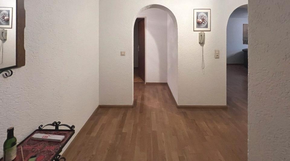 Erdgeschoßwohnung Waldshut-Tiengen Tiengen - 3.5 Zimmer, 90 m&sup2;, 1.000&euro; | Angebot:26483132
