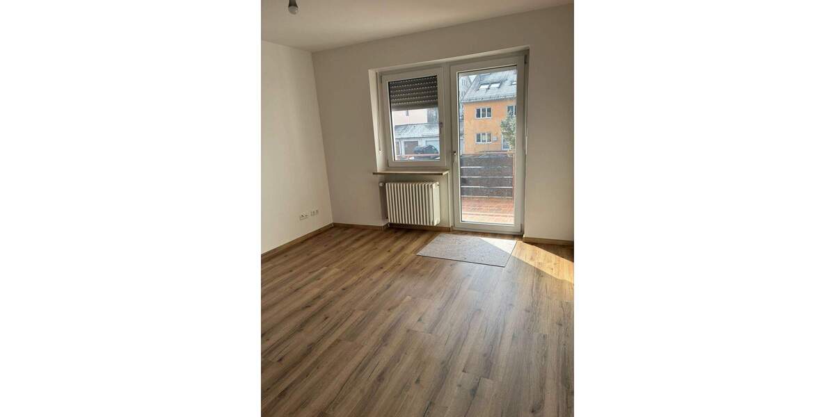 Doppelhaushälfte Landshut Achdorf - 5 Zimmer, 165 m&sup2;, 1.950&euro; | Angebot:24726336