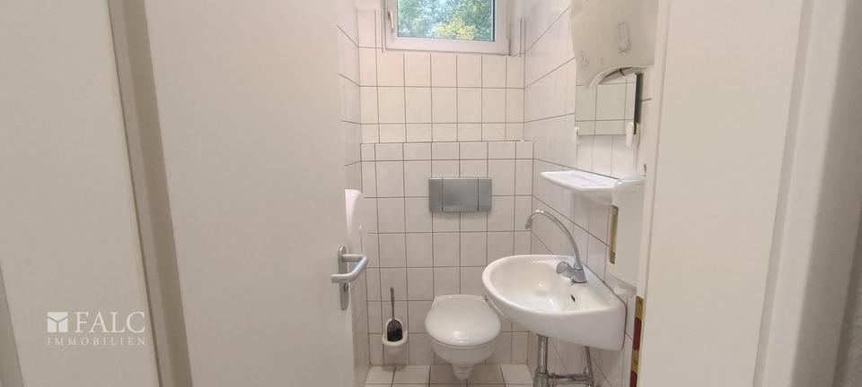 Raum für Visionen – stilvolle Gewerbeimmobilie mit Glasfront und Charakter zimmer