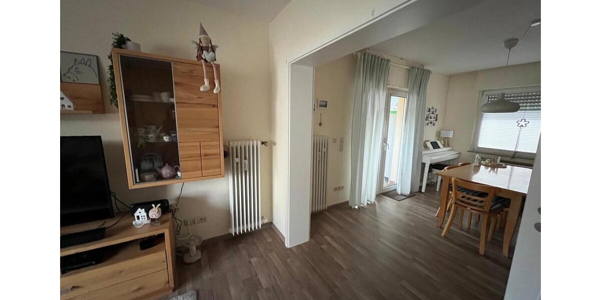 Etagenwohnung Herborn - 3 Zimmer, 84 m&sup2;, 800&euro; | Angebot:26286542
