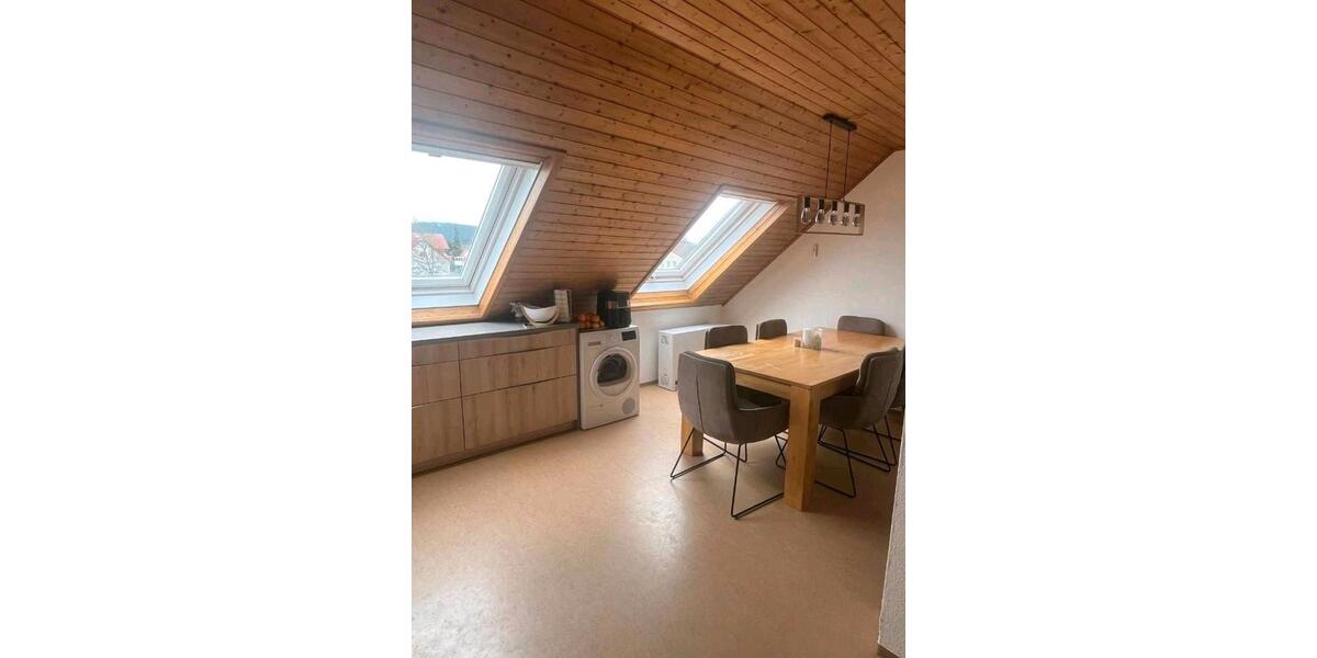 Dachgeschoßwohnung Aichstetten - 4 Zimmer, 84 m&sup2;, 1.150&euro; | Angebot:26018610