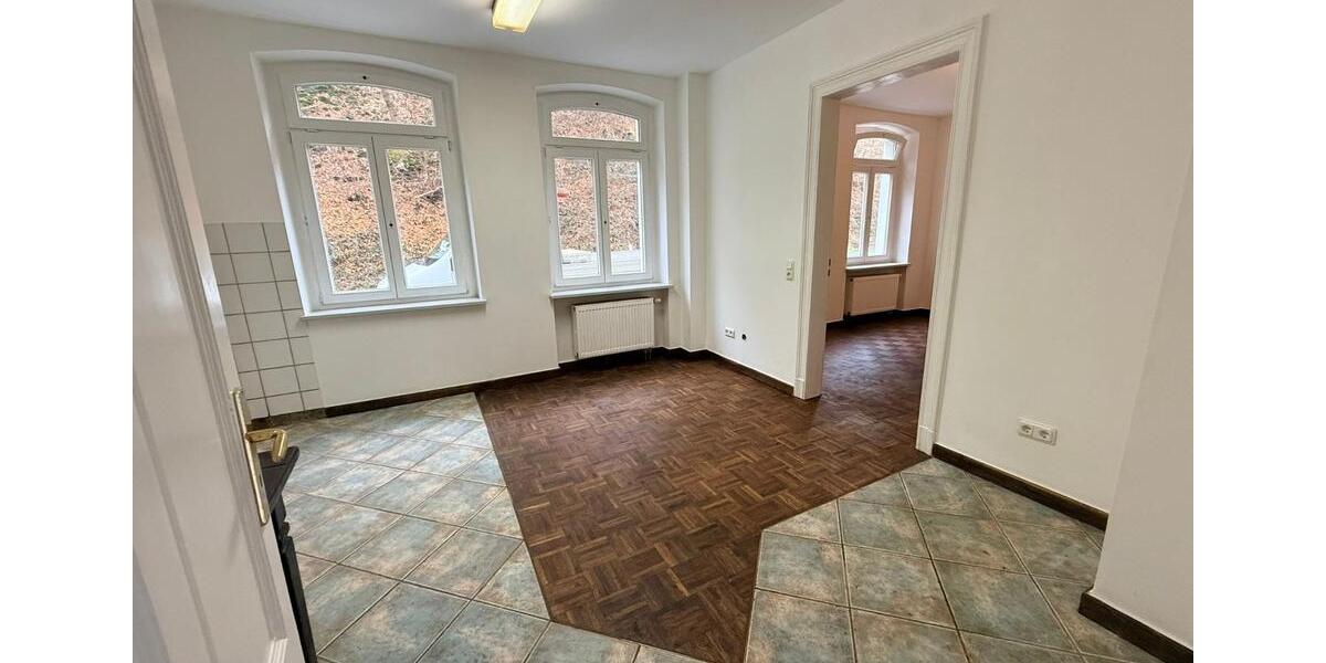 Etagenwohnung Wiehl - 4 Zimmer, 130 m&sup2;, 1.450&euro; | Angebot:25538771