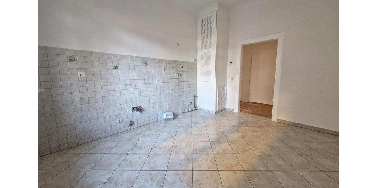 Erdgeschoßwohnung Bad Langensalza - 4 Zimmer, 169 m&sup2;, 1.095&euro; | Angebot:24183122