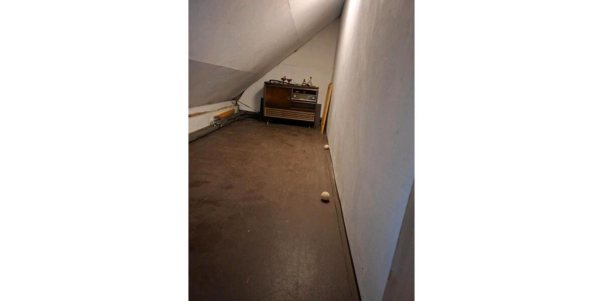 Dachgeschoßwohnung Heusweiler - 3 Zimmer, 70 m&sup2;, 670&euro; | Angebot:24733125
