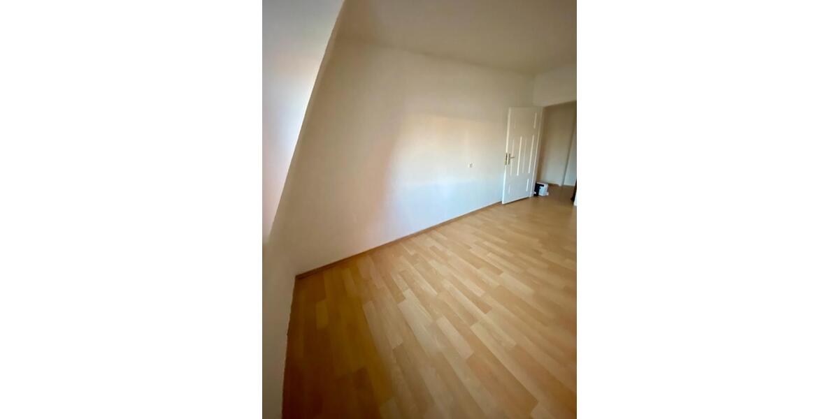 Etagenwohnung Völklingen - 4 Zimmer, 90 m&sup2;, 670&euro; | Angebot:26349882