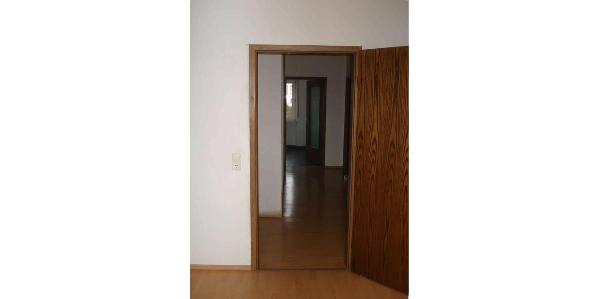 Etagenwohnung Pirmasens - 3 Zimmer, 82 m&sup2;, 510&euro; | Angebot:26591301