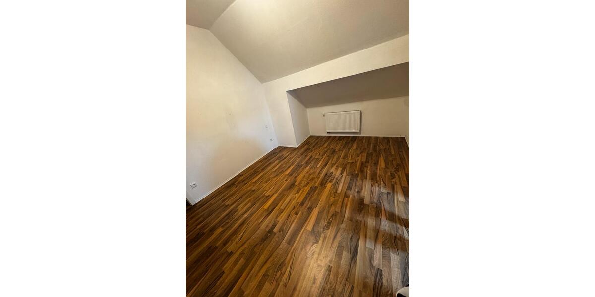 Dachgeschoßwohnung Burghaun - 2 Zimmer, 60 m&sup2;, 650&euro; | Angebot:25274536