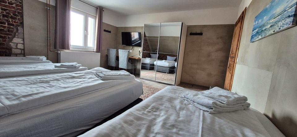 Wohnen auf Zeit Bielefeld Heepen - 11 Zimmer, 15 m&sup2;, 20&euro; | Angebot:26019216