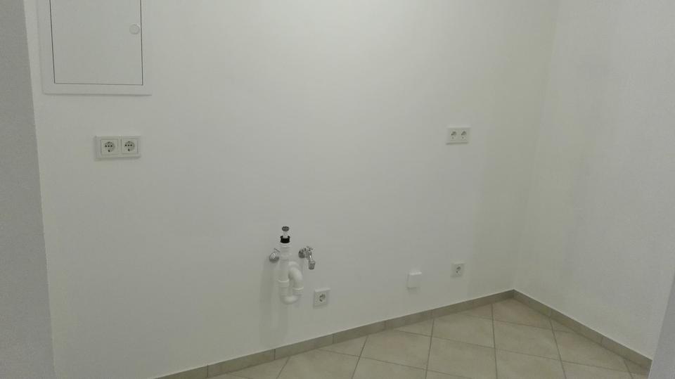 Erdgeschoßwohnung Eschershausen - 4 Zimmer, 100 m&sup2;, 590&euro; | Angebot:25650329