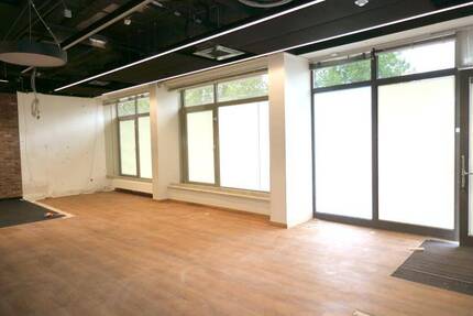 N-Ziegelstein: Büro-Ladenfläche (ca. 192,5 m²), Fensterfront, verkehrsgünstige Lage 5 zimmer