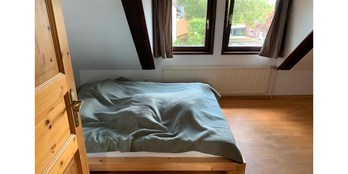 Dachgeschoßwohnung Lehre - 2 Zimmer, 82 m&sup2;, 750&euro; | Angebot:26402880