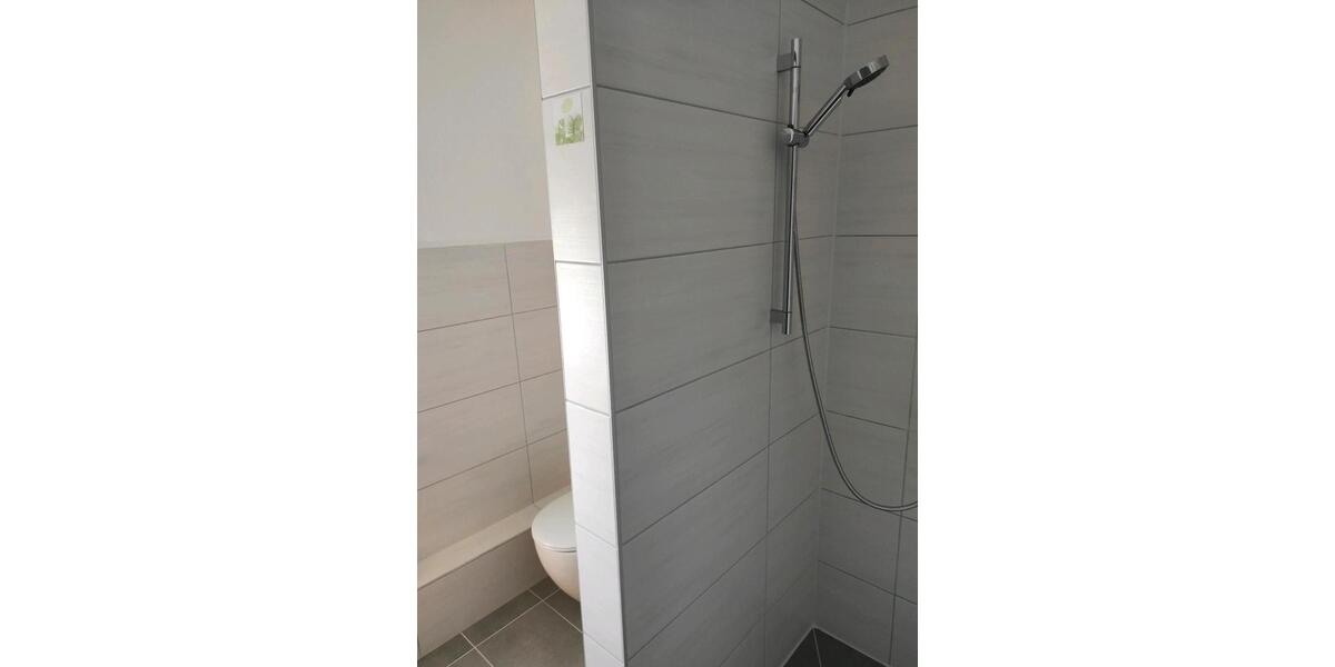 Wohnen auf Zeit Rinteln - 3 Zimmer, 100 m&sup2;, 15&euro; | Angebot:26464890