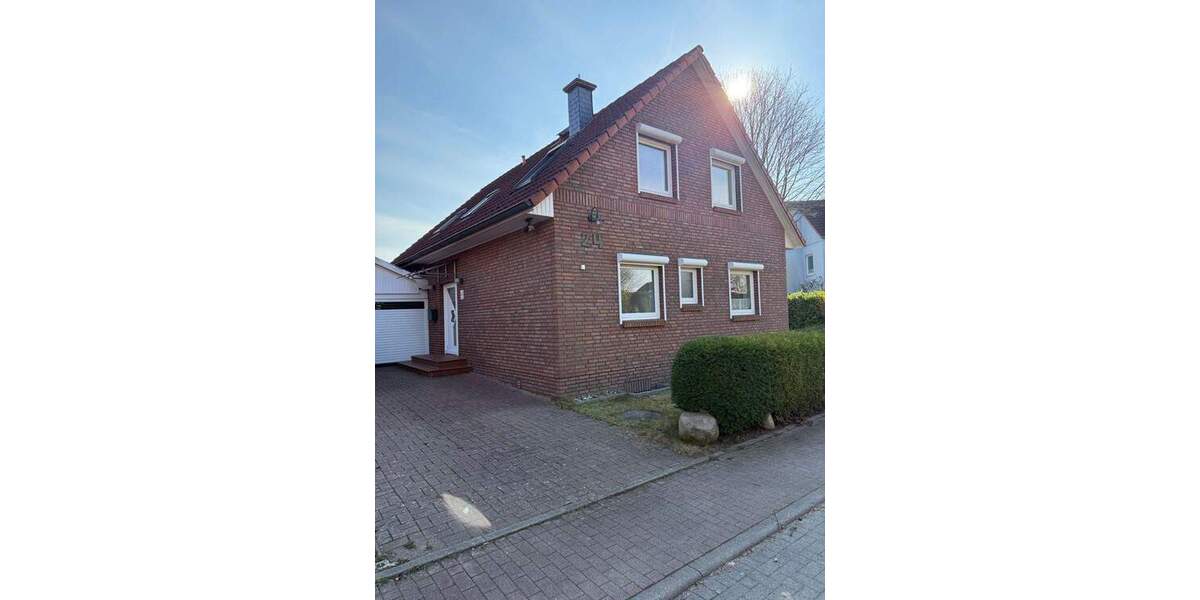 Einfamilienhaus Bönningstedt - 6 Zimmer, 135 m&sup2;, 2.600&euro; | Angebot:25818952