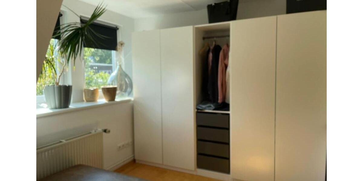 Dachgeschoßwohnung Wedel - 3 Zimmer, 95 m&sup2;, 1.250&euro; | Angebot:24467140