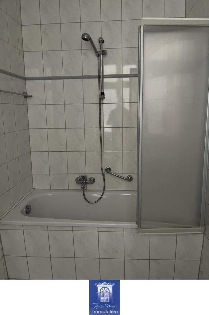 Neu renovierte Stadt-Wohnung im Herzen von Bautzen wartet bezogen zu werden! 3 zimmer