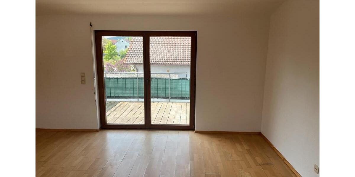 Dachgeschoßwohnung Geisingen - 3 Zimmer, 70 m&sup2;, 1.050&euro; | Angebot:26565515