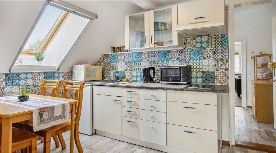 Helle Dachwohnung in Poseritz 2 zimmer