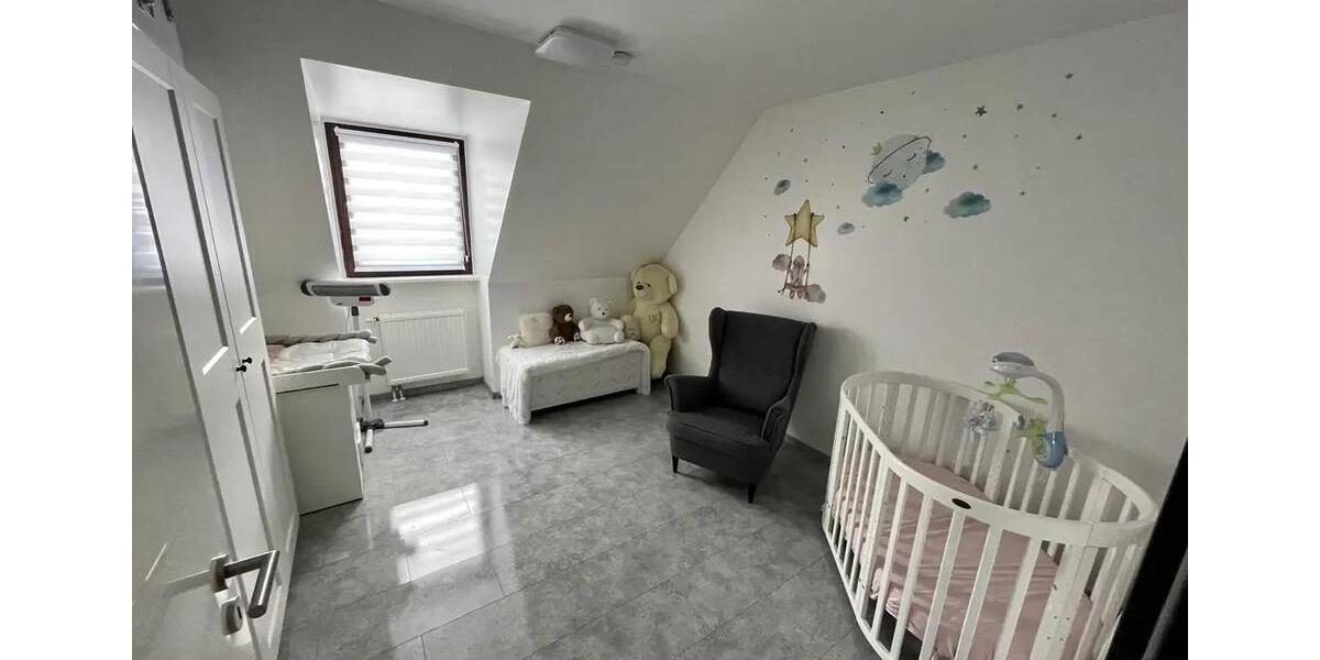 Etagenwohnung Grevenbroich - 3 Zimmer, 90 m&sup2;, 1.050&euro; | Angebot:26267469