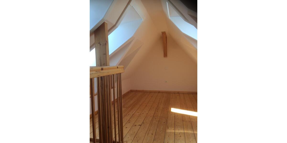 Nachmieter: 1,5 WE1.1 KH-FH - EBK, FB-Heizung, Spitzboden, Garten 1.5 zimmer