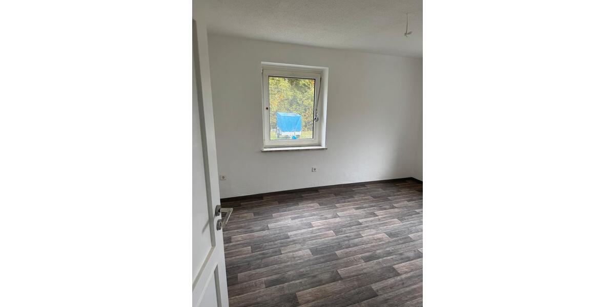 Erdgeschoßwohnung Münchberg - 3 Zimmer, 70 m&sup2;, 750&euro; | Angebot:26255306