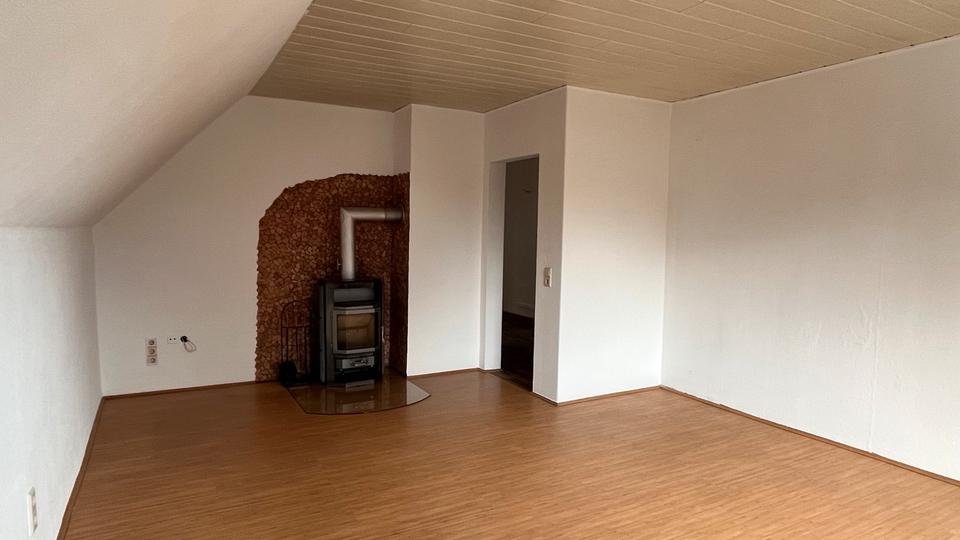 Etagenwohnung Gummersbach - 4 Zimmer, 90 m&sup2;, 700&euro; | Angebot:26566436