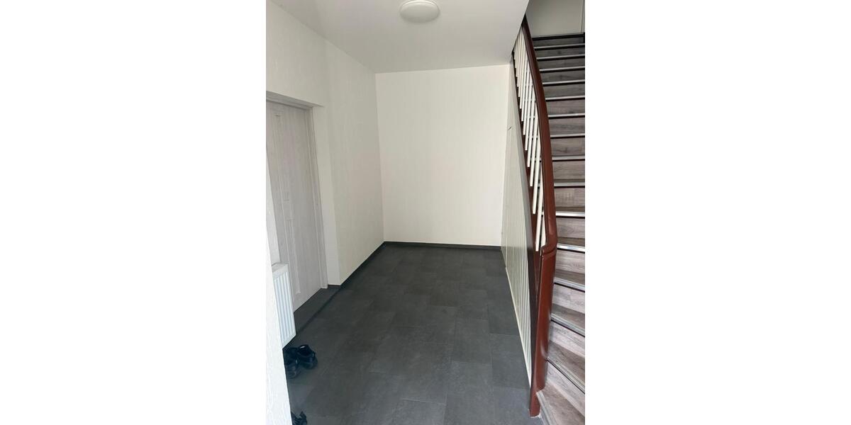 Etagenwohnung Uslar - 3 Zimmer, 160 m&sup2;, 850&euro; | Angebot:25948838