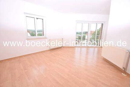 Wohnung Naumburg - 3 Zimmer, 63 m&sup2;, 390&euro; | Angebot:26017630