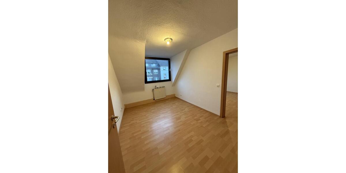 Dachgeschoßwohnung Oberhausen - 2 Zimmer, 59 m&sup2;, 470&euro; | Angebot:24397739