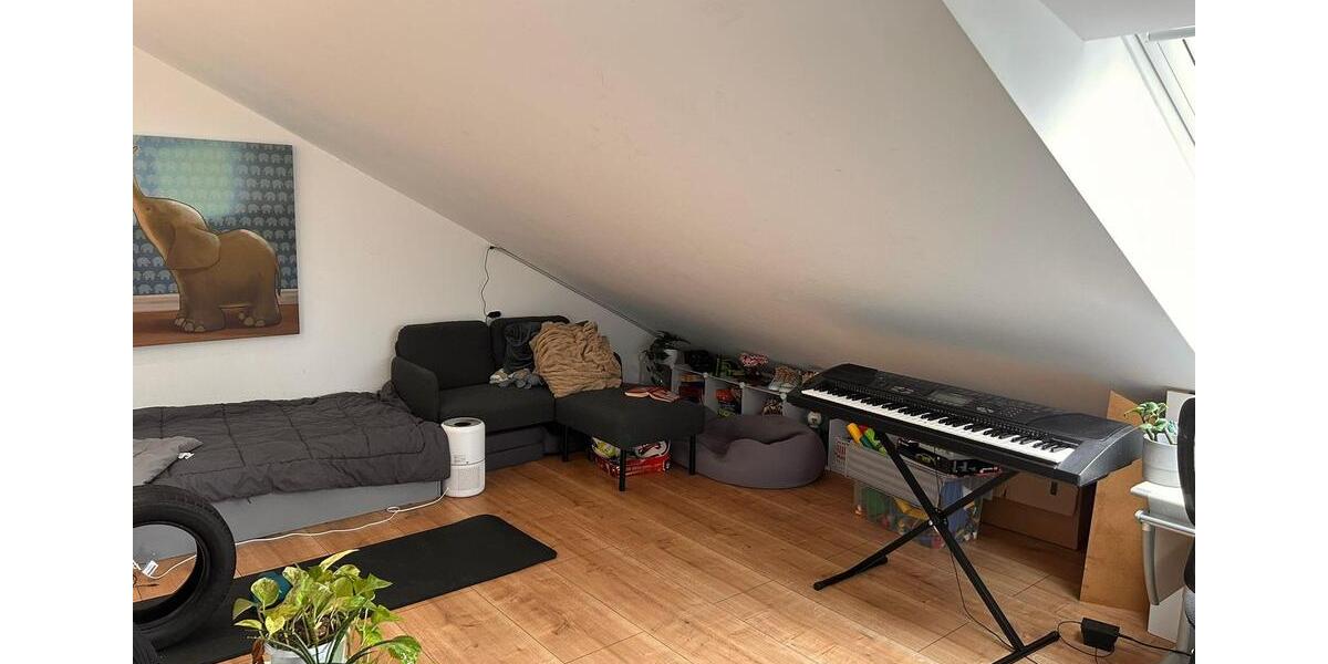 Dachgeschoßwohnung Waldbröl - 2 Zimmer, 70 m&sup2;, 780&euro; | Angebot:26648403