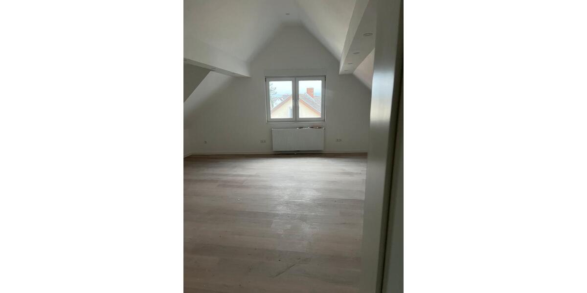 Dachgeschoßwohnung Haßloch - 2 Zimmer, 61 m&sup2;, 1.141&euro; | Angebot:24840792