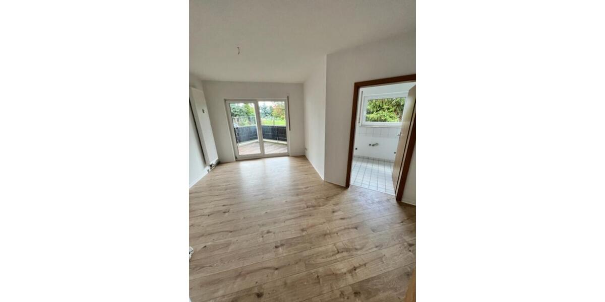 Etagenwohnung Wallhausen - 3 Zimmer, 90 m&sup2;, 440&euro; | Angebot:24675937