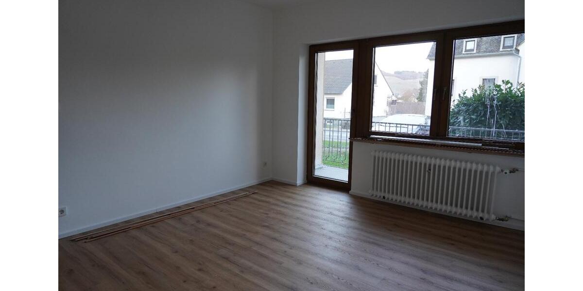 Erdgeschoßwohnung Mülheim an der Mosel - 4 Zimmer, 95 m&sup2;, 810&euro; | Angebot:25647042