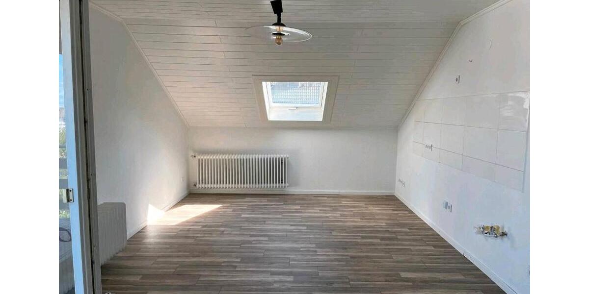 Dachgeschoßwohnung Reichelsheim (Wetterau) - 4 Zimmer, 85 m&sup2;, 950&euro; | Angebot:26639027