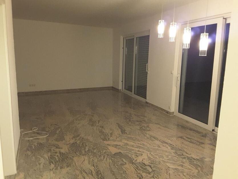 Große 3-Zimmer-Wohnung, 90 m², Küche + Garten ab 01.12.