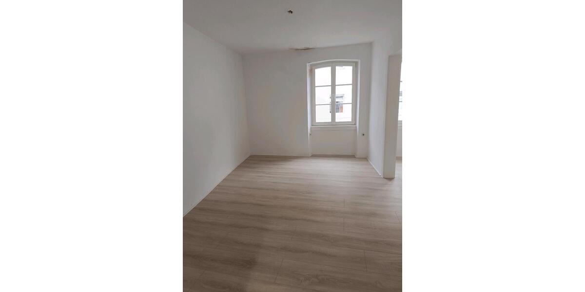 Einfamilienhaus Blieskastel - 6 Zimmer, 140 m&sup2;, 1.500&euro; | Angebot:25852795