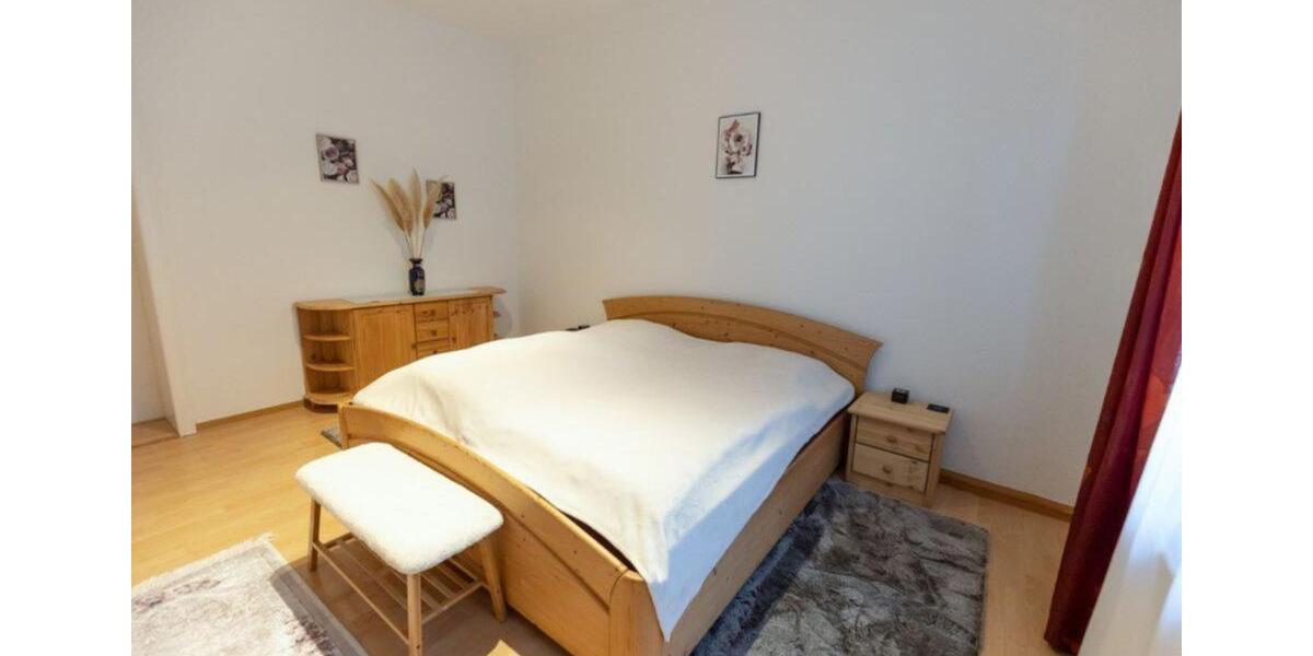 Wohnen auf Zeit Auerbach/Vogtland Vogtland - 4 Zimmer, 100 m&sup2;, 30&euro; | Angebot:25656665
