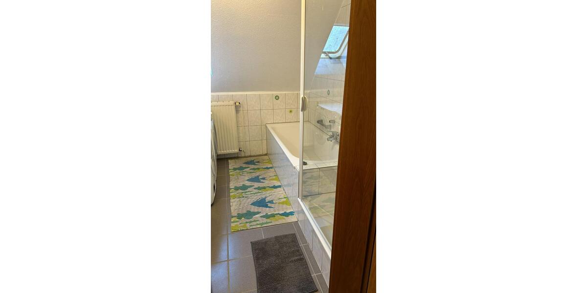 Dachgeschoßwohnung Bösel - 3 Zimmer, 20 m&sup2;, 20&euro; | Angebot:25342412