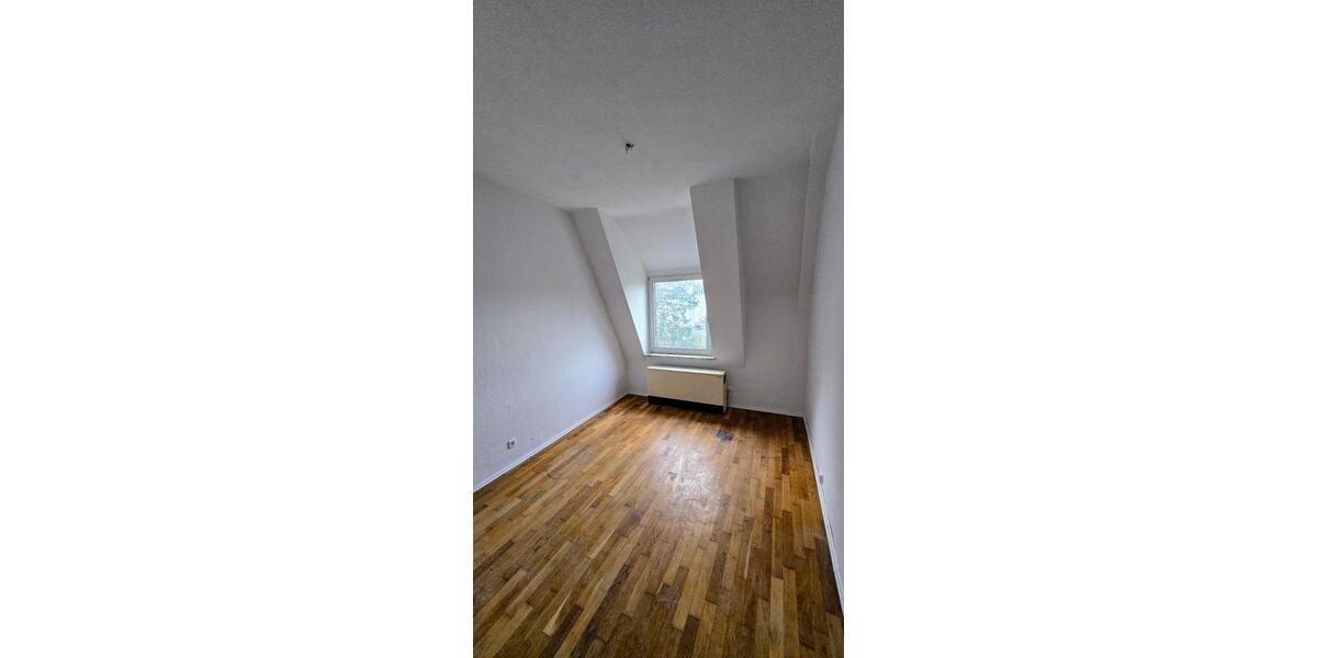 Dachgeschoßwohnung Wuppertal Barmen - 4 Zimmer, 102 m&sup2;, 858&euro; | Angebot:24239225