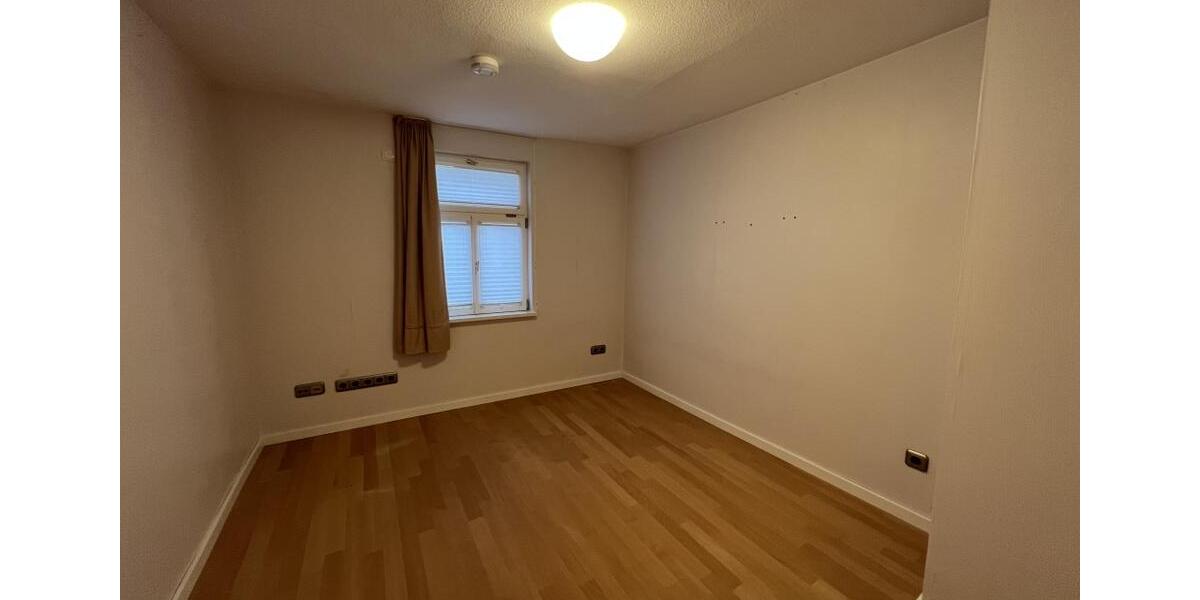 Einfamilienhaus Gießen - 6 Zimmer, 150 m&sup2;, 1.500&euro; | Angebot:18615709
