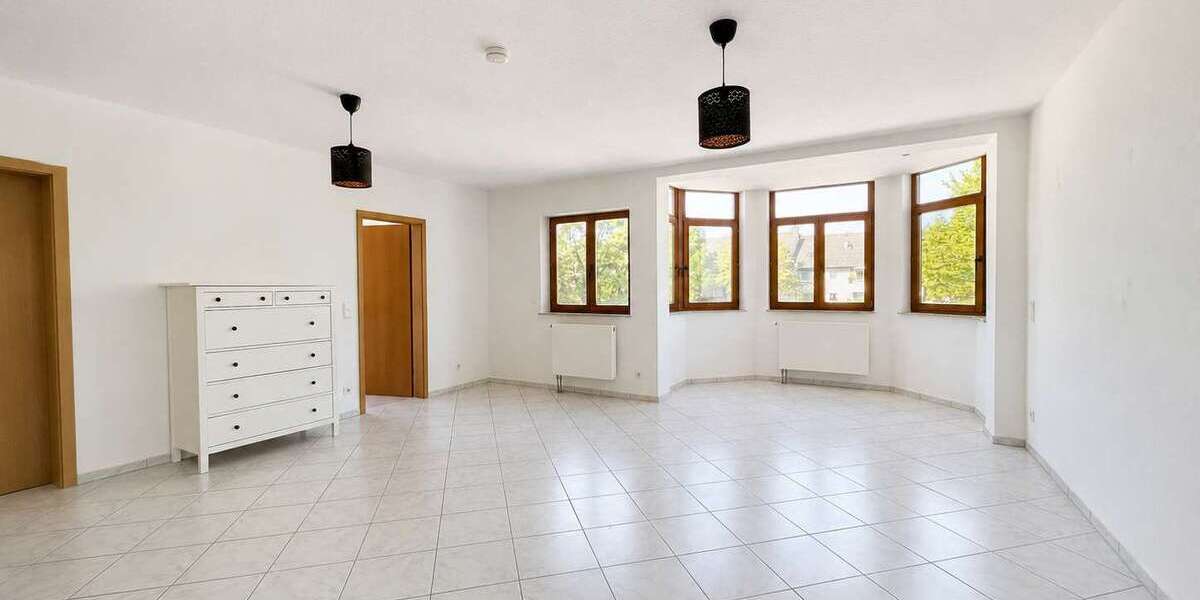 Etagenwohnung Hofheim - 3 Zimmer, 73 m&sup2;, 1.000&euro; | Angebot:27027266
