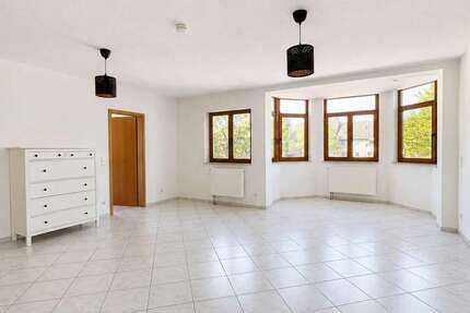 Wohnung Hofheim - 3 Zimmer, 73 m&sup2;, 1.000&euro; | Angebot:27027266
