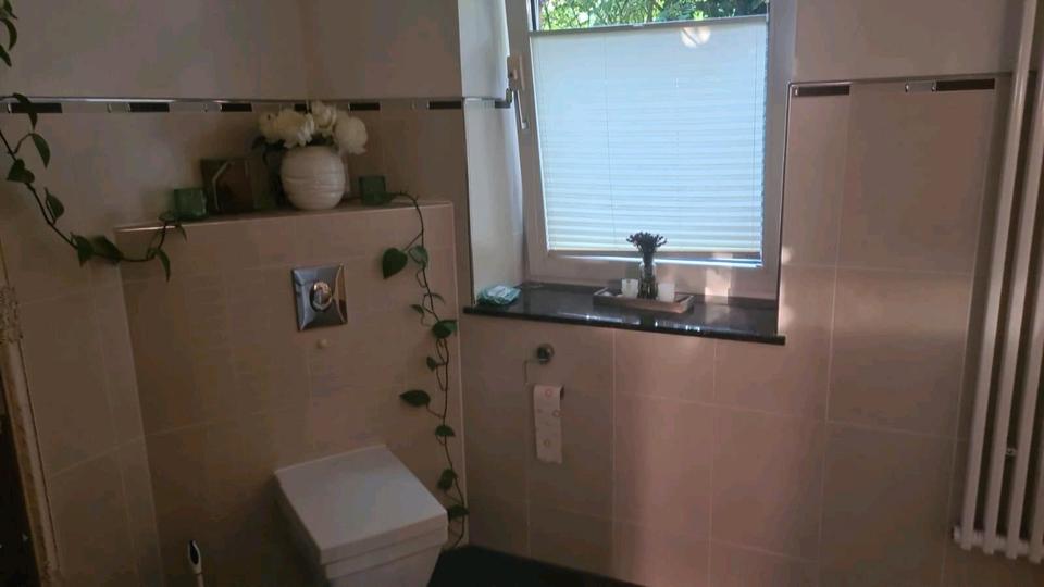 Reihenhaus Auetal - 6 Zimmer, 200 m&sup2;, 1.600&euro; | Angebot:25236579