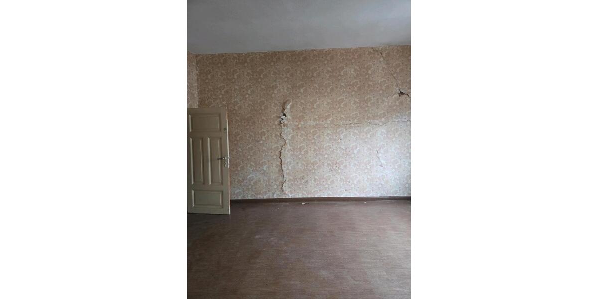 Etagenwohnung Lenzen (Elbe) - 7 Zimmer, 150 m&sup2;, 1.000&euro; | Angebot:24706323